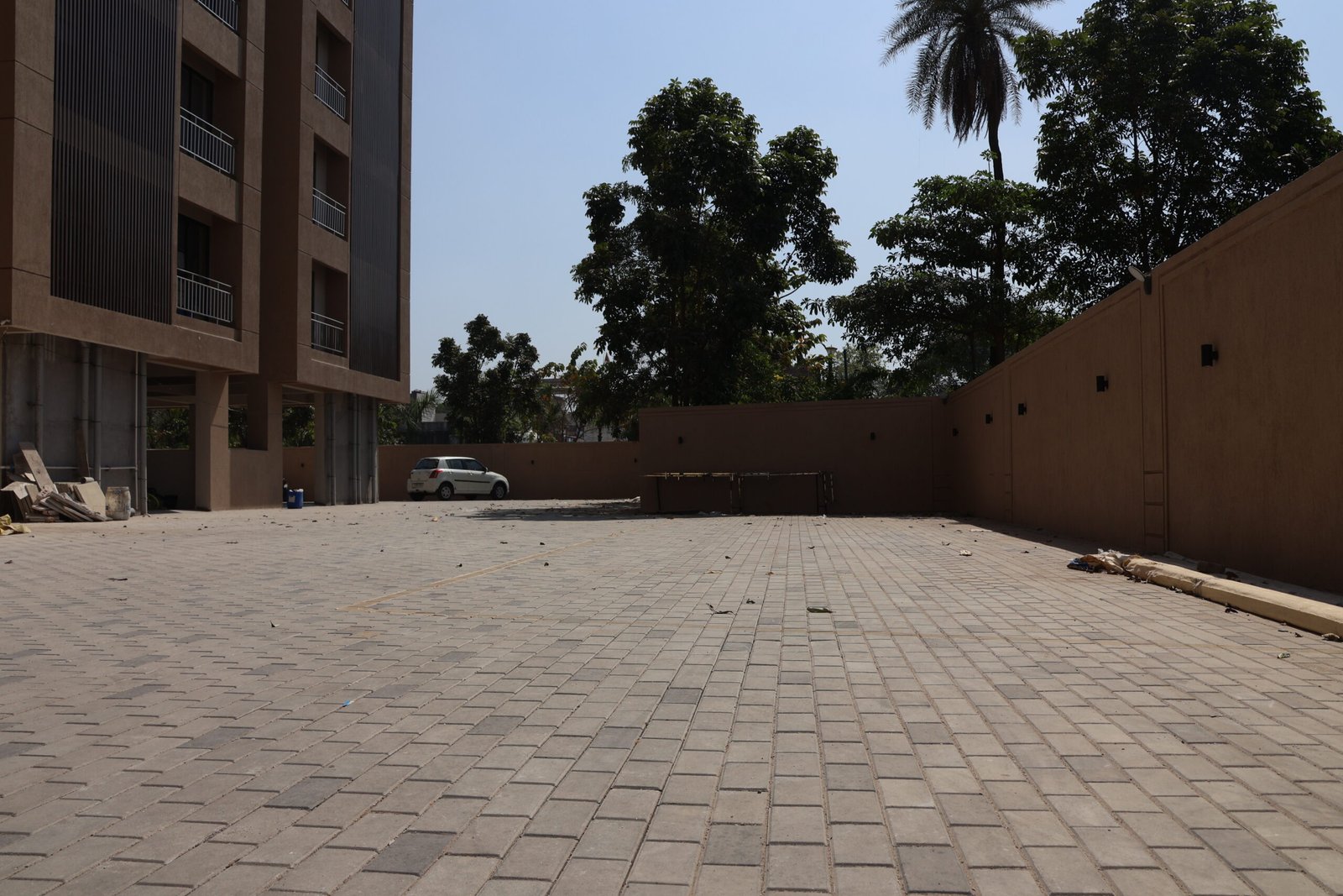 Eco-Parkside — plaza zone