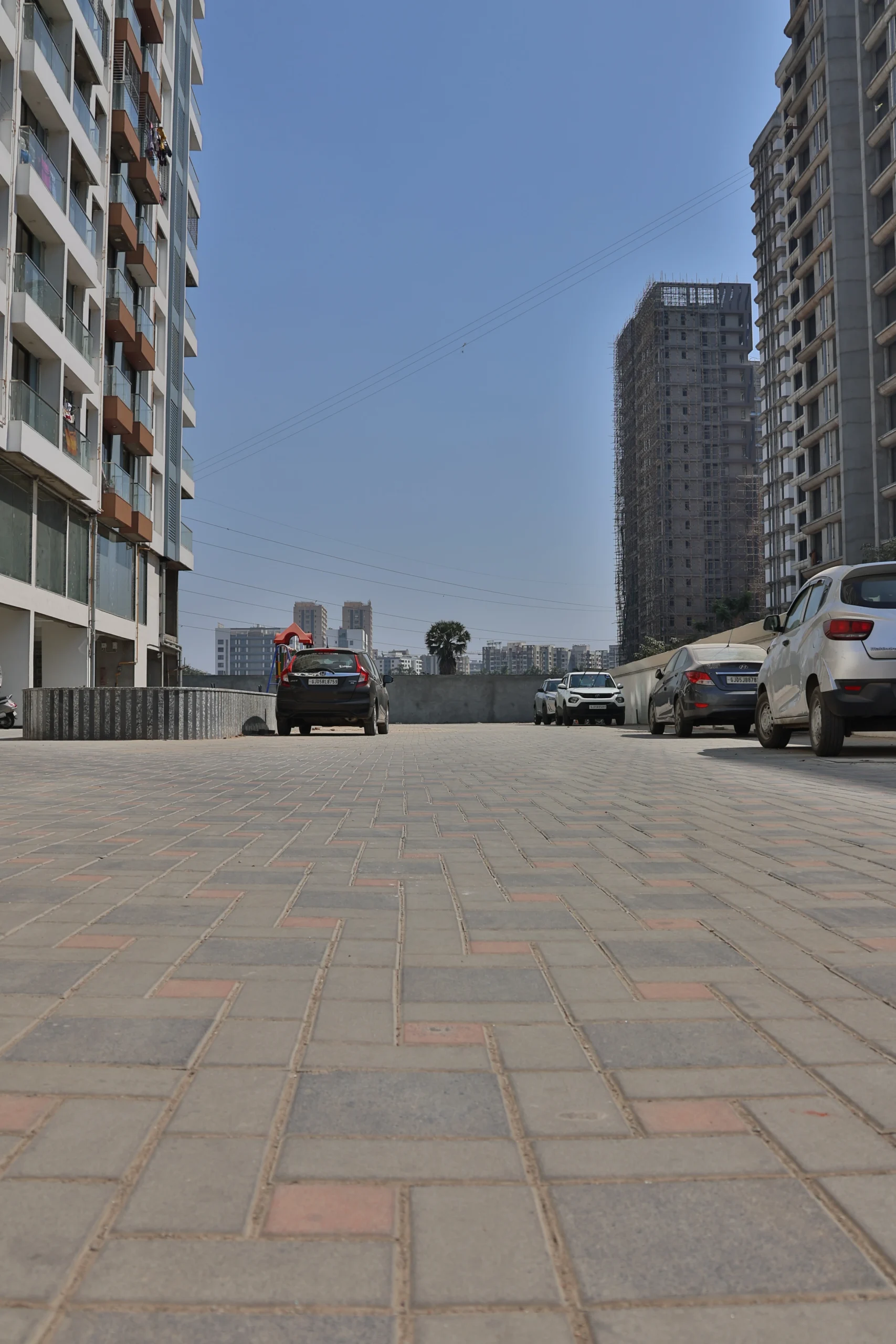 Mahavir-Heights4 — plaza zone